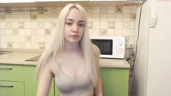 eevian chaturbate juicy slut fucks pussy with phallus
