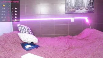 angela_hot15 chaturbate Bitch chases