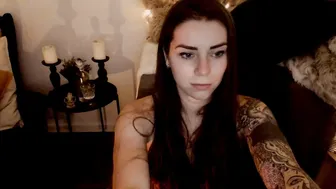 naphrodite chaturbate greedily fucks her pussy