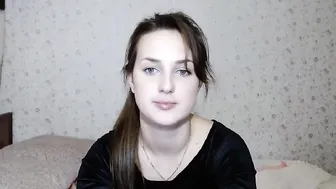 cherry_one chaturbate beautiful lady pulls pussy