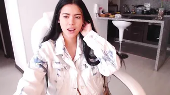 angelface__xxx chaturbate charming girl strips in front of the camera