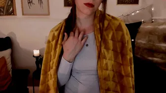 naphrodite chaturbate busty slut caresses shaved pussy