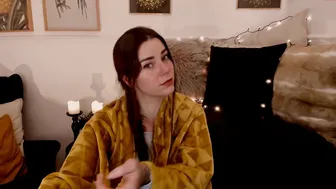 naphrodite chaturbate busty slut caresses shaved pussy