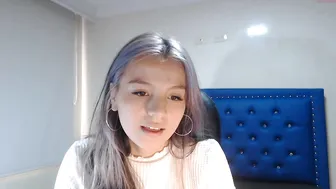 abbicute chaturbate big tit babe pulls clit