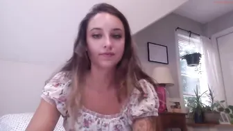 shiqurl chaturbate hot bitch fucks herself with a phallus