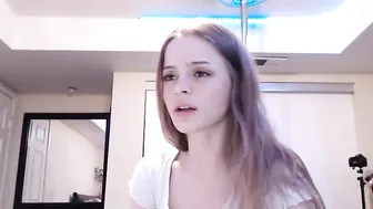 katieecage chaturbate cute chick jerking her pussy with a phallus