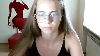 je_te_comprends chaturbate gorgeous babe dancing striptease