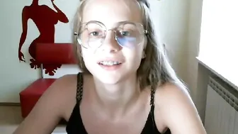 je_te_comprends chaturbate gorgeous babe dancing striptease