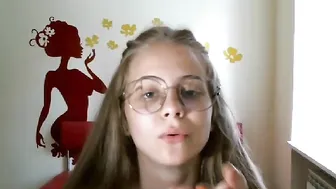 je_te_comprends chaturbate appetizing babe stiffens chocolate nest