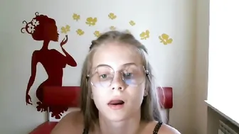 je_te_comprends chaturbate busty bitch jumps on phallus