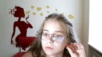 je_te_comprends chaturbate busty bitch jumps on phallus