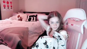 katieecage chaturbate busty blonde gently masturbates cunt