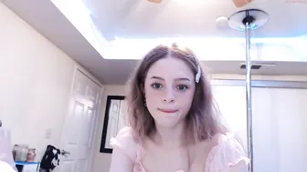 katieecage chaturbate cumming heavily before webcam