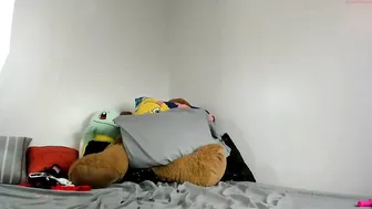 goddessjennahvieve Flirtatious passion masturbates both holes