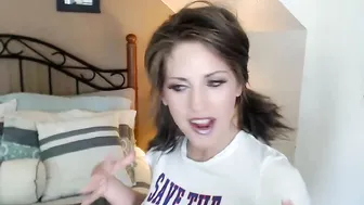 milf_lacey Nude bitch dancing on the bed