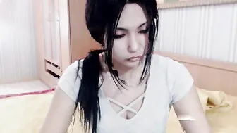 eyespace Sultry slut licks her boobs