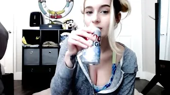 jenna_jade Imposing slut fucks pussy with fingers