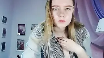 sallydiamond Naughty babe masturbates with her sex toy cap