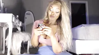 primadonnaxxx Shrew priestess passionately caresses pussy