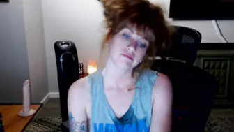 petitegoddess Fluffy bitch with glasses masturbates pussy