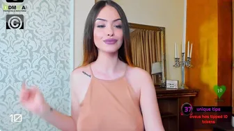 xkayexx Crazy bitch furiously masturbating cunt