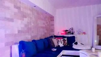 uglyblonde fierce handjob with effect