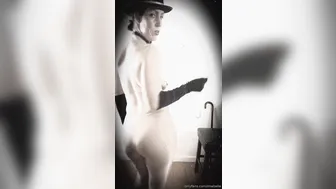 bellecalifornia onlyfans mature mare recklessly caresses pussy