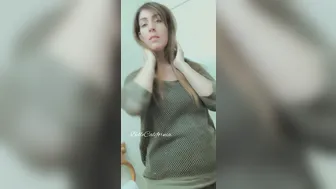 bellecalifornia onlyfans exquisite body gently pulls pussy