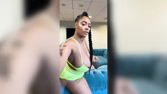 creolebarbieeee onlyfans Sexy small