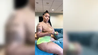 creolebarbieeee onlyfans Sexy small