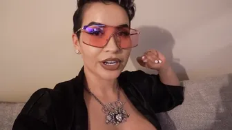 stephmurves_Thank onlyfans crazy whore dabbles with sex machine