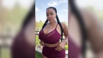 creolebarbieeee onlyfans big boobed chick jerking off her cunt