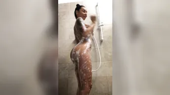 beabeatrice onlyfans big breasted prostitute erotic undressed