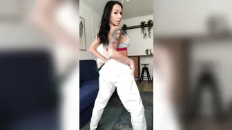 beabeatrice onlyfans wonderful  cam girl  fucks sex toy