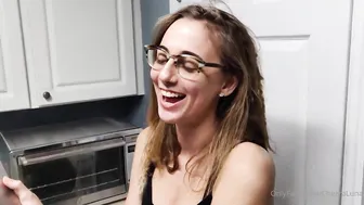 chezzaluna onlyfans flies away from the buzz of orgasm
