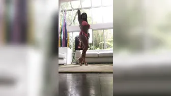 romi_rain onlyfans with a toy in the pussy