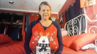 carriemoon onlyfans busty courage is naughty with girlfriends