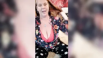 carriemoon onlyfans dark haired bitch gently pulls pussy
