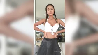 putri_cinta onlyfans fucks herself in front of the webcam