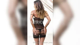 putri_cinta onlyfans cums from masturbation in front of the camera