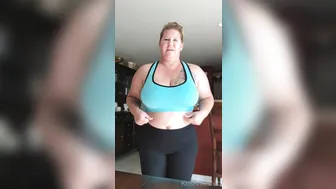 bustykrisann onlyfans exquisite bitch jerking off her cunt