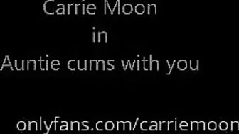 carriemoon onlyfans gorgeous model tightly stretches both holes.
