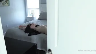 bettie_bondage onlyfans mad passion gently caresses her pussy