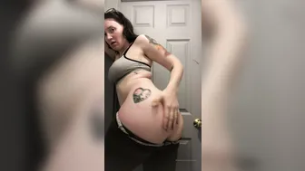 bettie_bondage onlyfans female in stockings having fun with a phallus