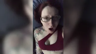 bettie_bondage onlyfans crazy beauty takes off her red dress