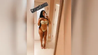 Sandra onlyfans sexy mare caresses her nipples