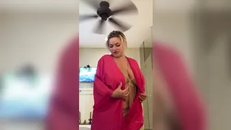 olyriaroy onlyfans vicious skin hot jerks off the anus