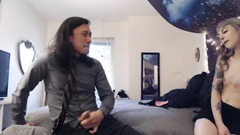 Elle onlyfans appetizing bitch shows juicy tits