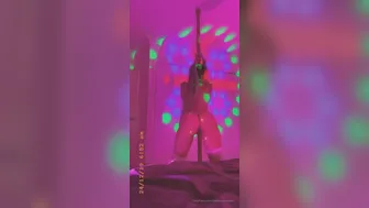 breelouisexoxo onlyfans playing with a vibrator