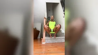 queensavagedoll_Good onlyfans hot bitch posing in lingerie